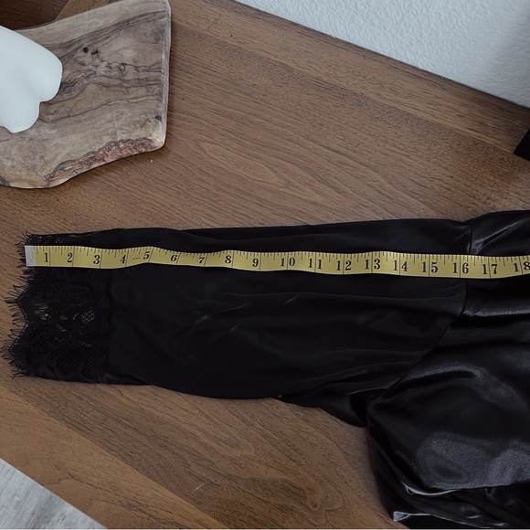 BLACK LACE TRIM DAINTY ROBE #0336 - Picture 7 of 11